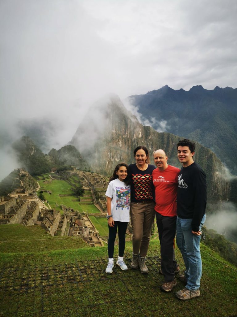 machu picchu citadel and passengers